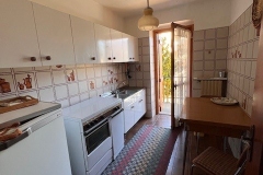 Sampeyre-primo-piano-cucina