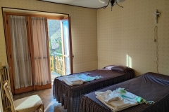 Sampeyre-secondo-piano-camera