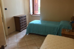 Sampeyre-Via-Roma-foto-camera-da-letto-PIANO-TERRA